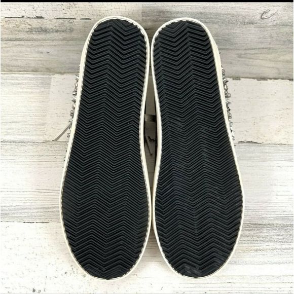 Steve Madden Parka-M Low Top Studded Side Zip Sneaker NWOT - Picture 8 of 8